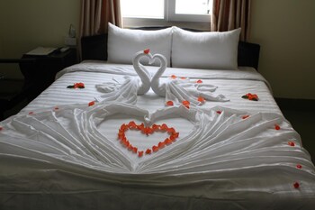 jade hotel