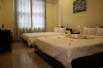 jade hotel
