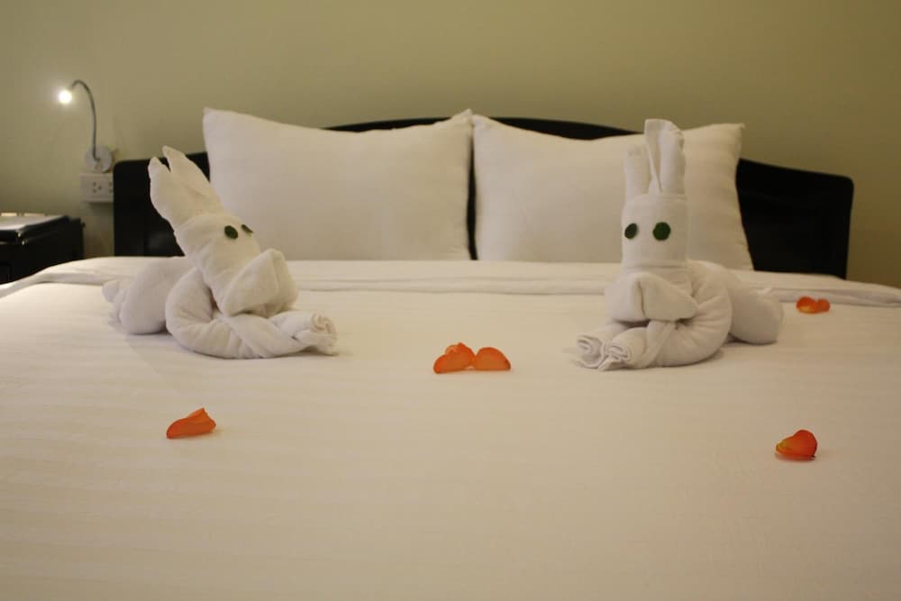 jade hotel