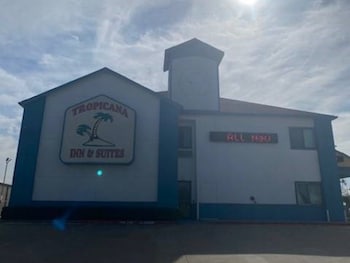 tropicana inn and suites