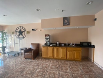 tropicana inn and suites