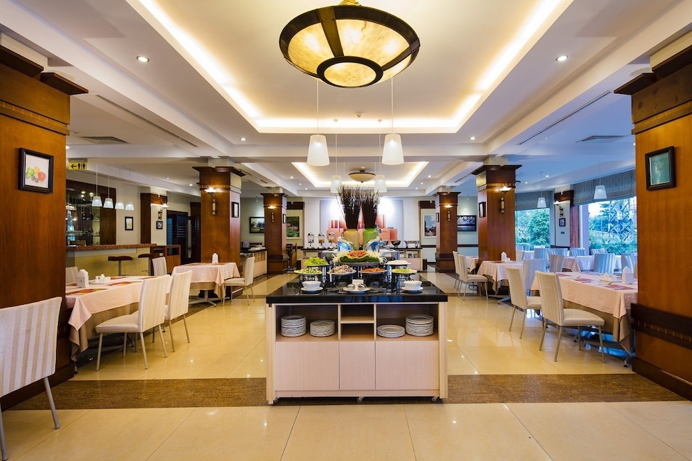 sai gon quang binh hotel