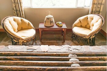 toko kamanjab lodge and safari