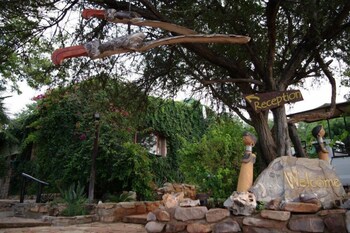 toko kamanjab lodge and safari