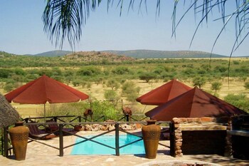 toko kamanjab lodge and safari