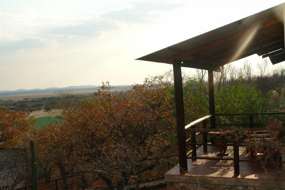 toko kamanjab lodge and safari