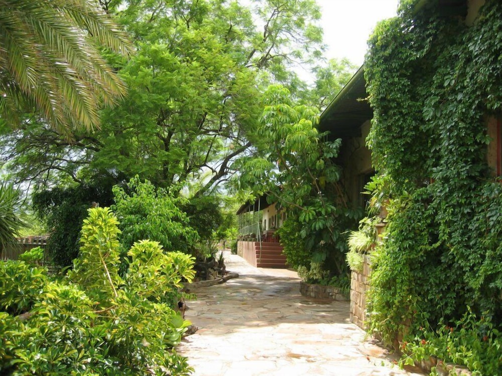 toko kamanjab lodge and safari