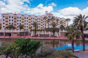 stayeasy century city