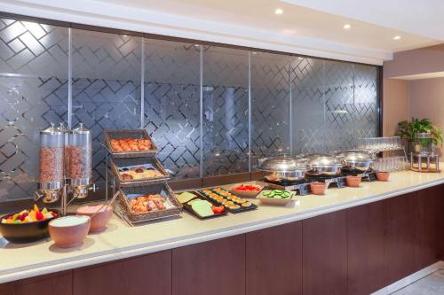 stayeasy century city