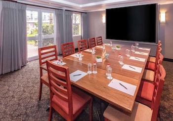 stayeasy century city