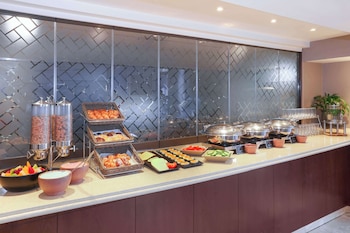 stayeasy century city