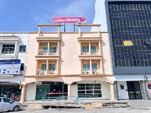 8 hotel nilai