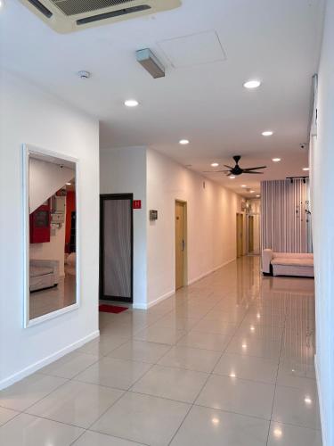 8 hotel nilai