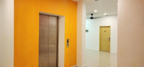 8 hotel nilai