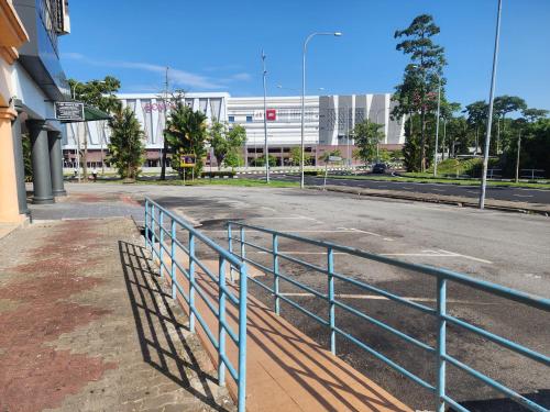 8 hotel nilai