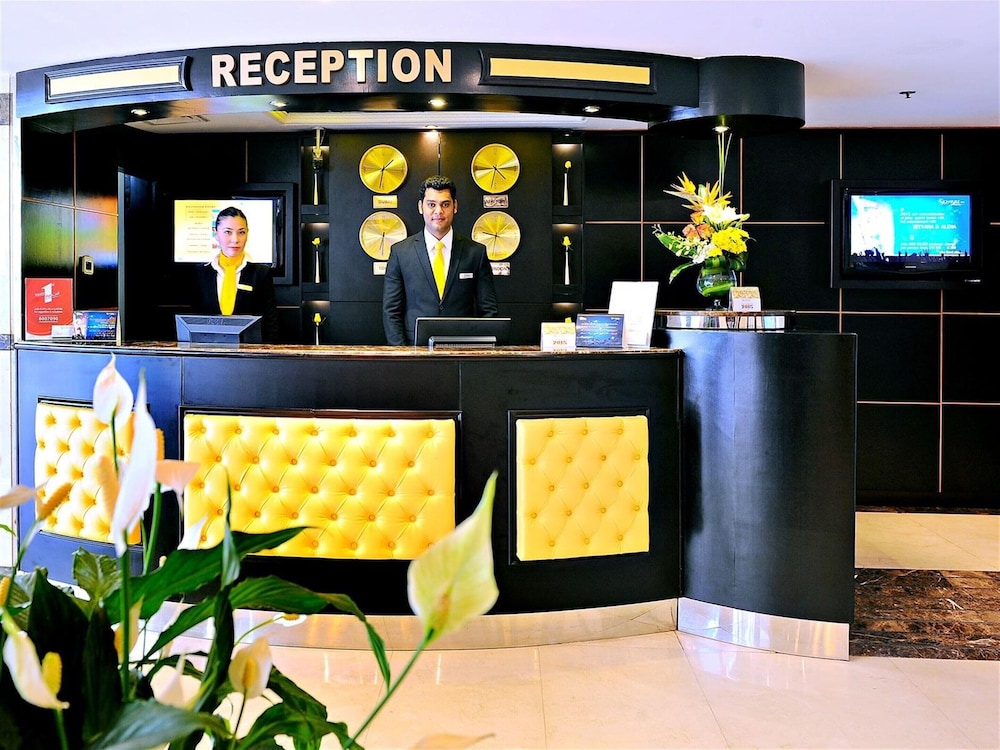 signature inn deira free parking