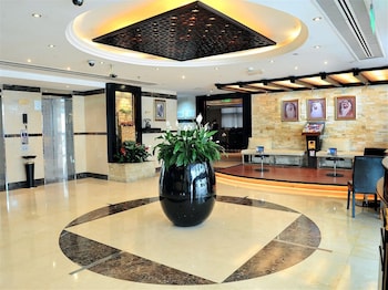 signature inn deira free parking