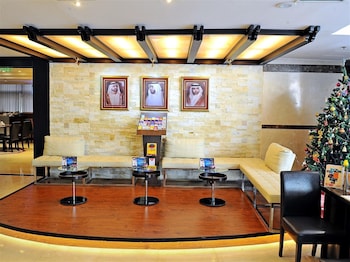signature inn deira free parking