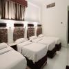 signature inn deira free parking