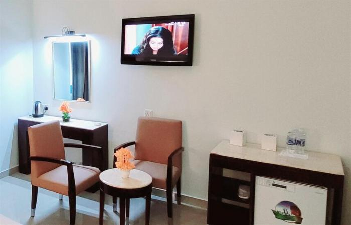 signature inn deira free parking