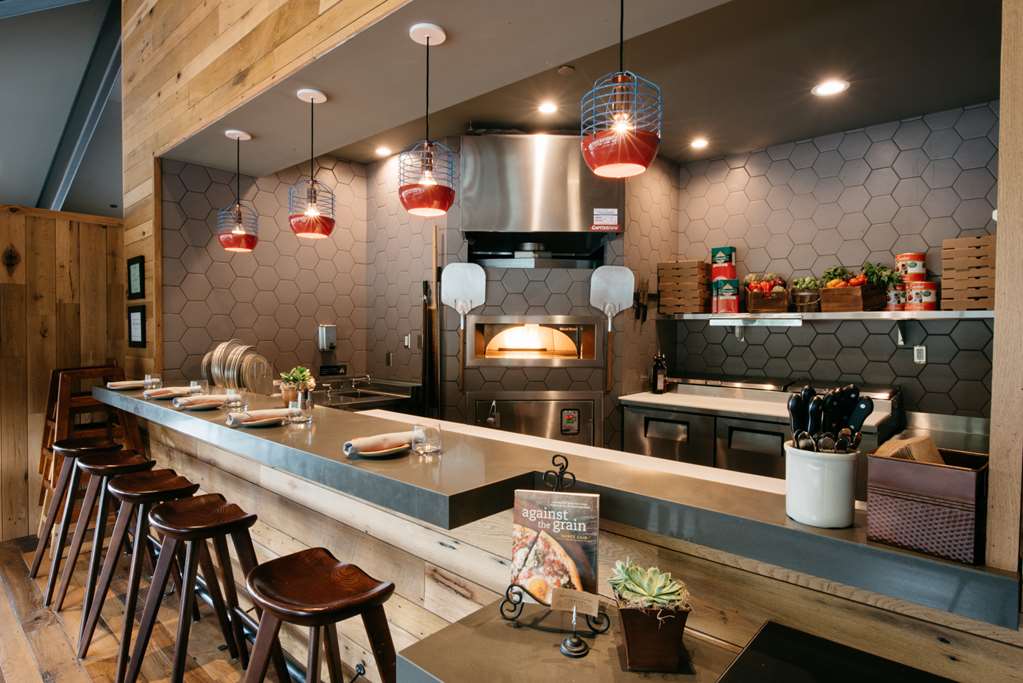 park city peaks hotel