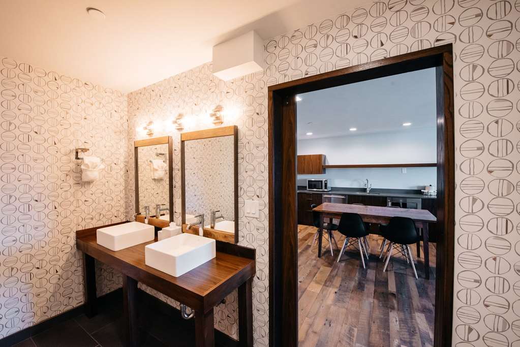 park city peaks hotel