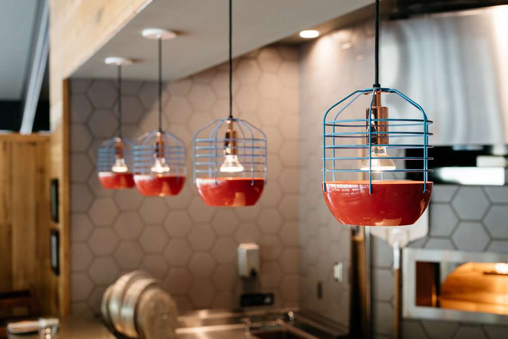 park city peaks hotel