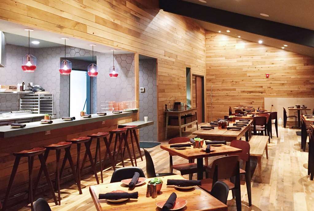 park city peaks hotel