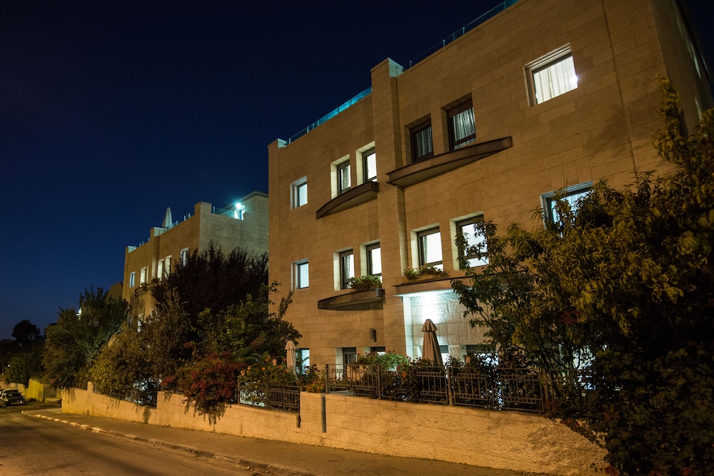 rafael residence