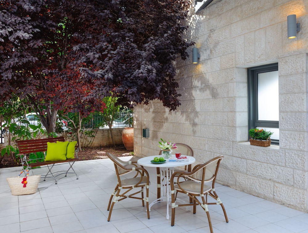 rafael residence