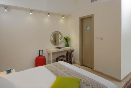 rafael residence