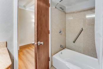 red carpet inn and suites