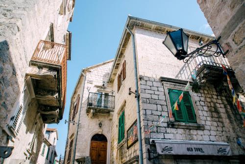 D & Sons Apartments,Kotor Stari Grad,4 star