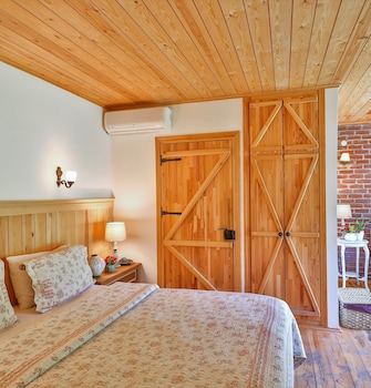 tranquilla river lodge adults only