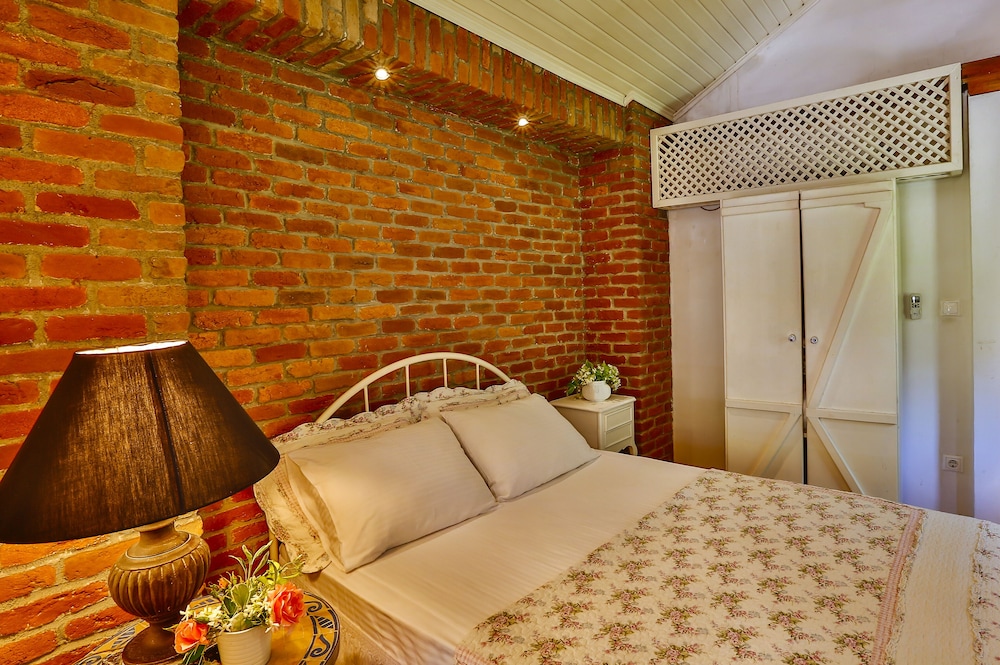 tranquilla river lodge adults only