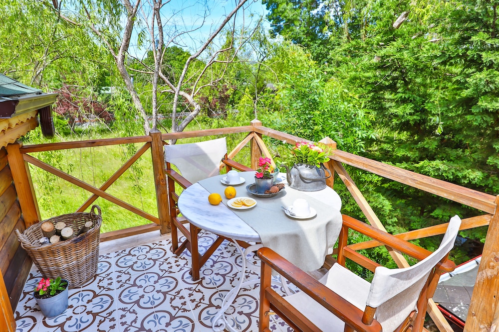 tranquilla river lodge adults only