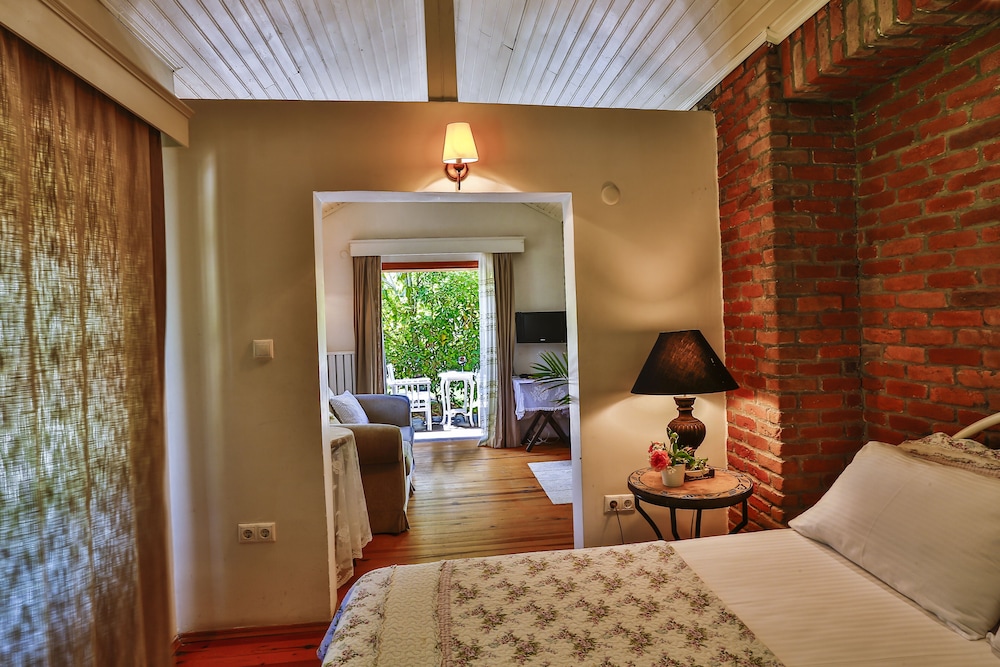 tranquilla river lodge adults only