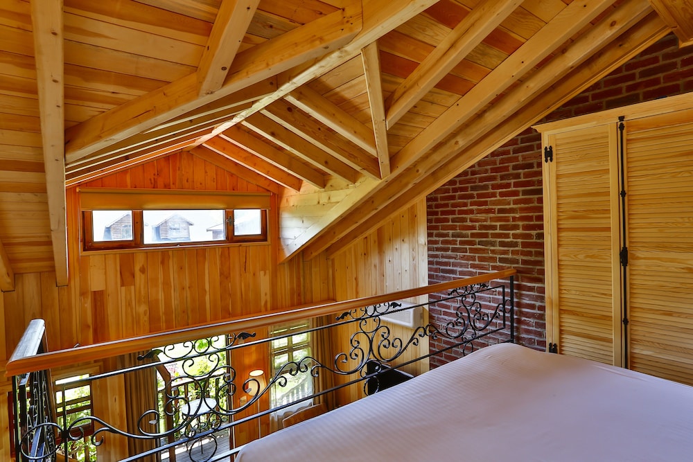 tranquilla river lodge adults only