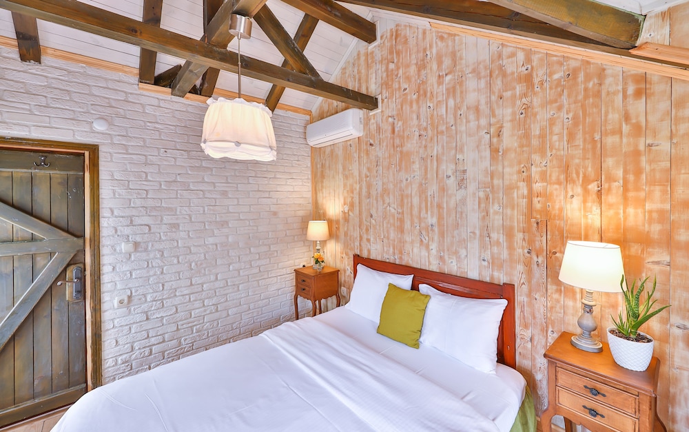 tranquilla river lodge adults only