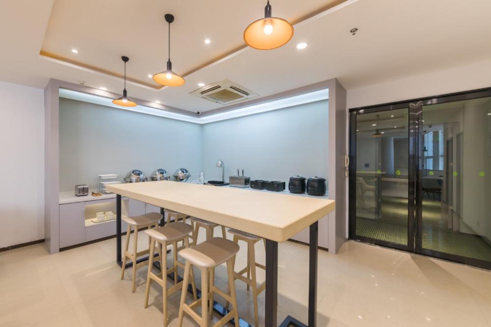 hanting hotel shangrao pedestrian street