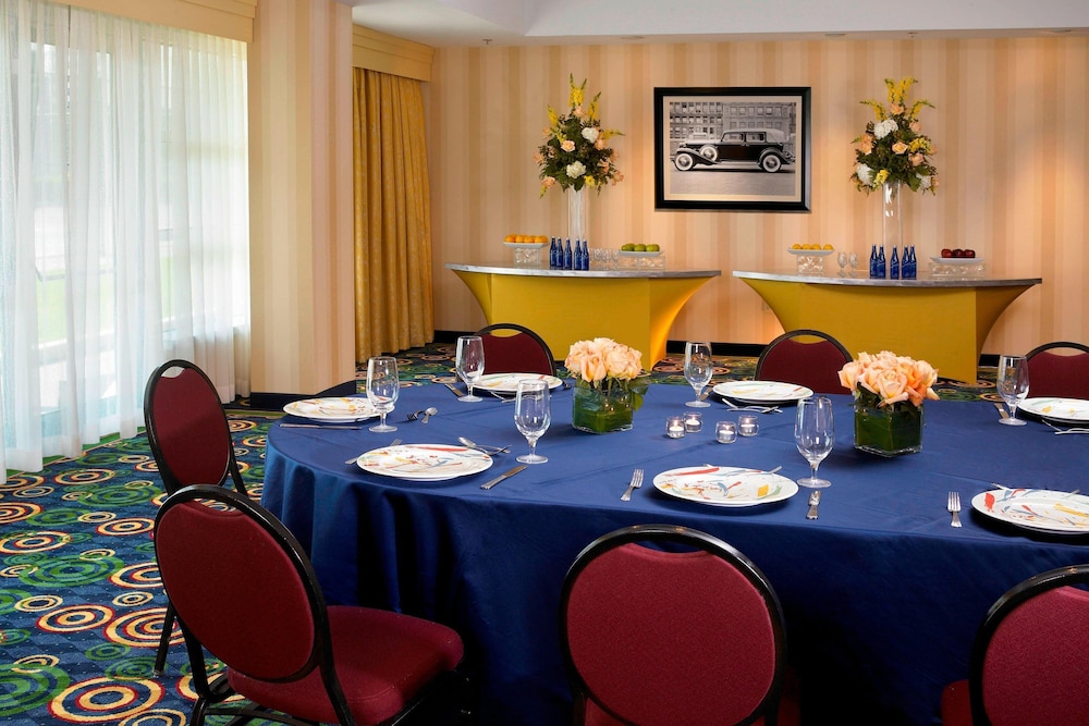 courtyard by marriott detroit downtown