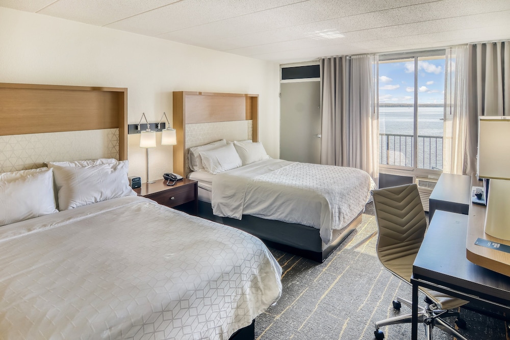 holiday inn detroit lakes by ihg