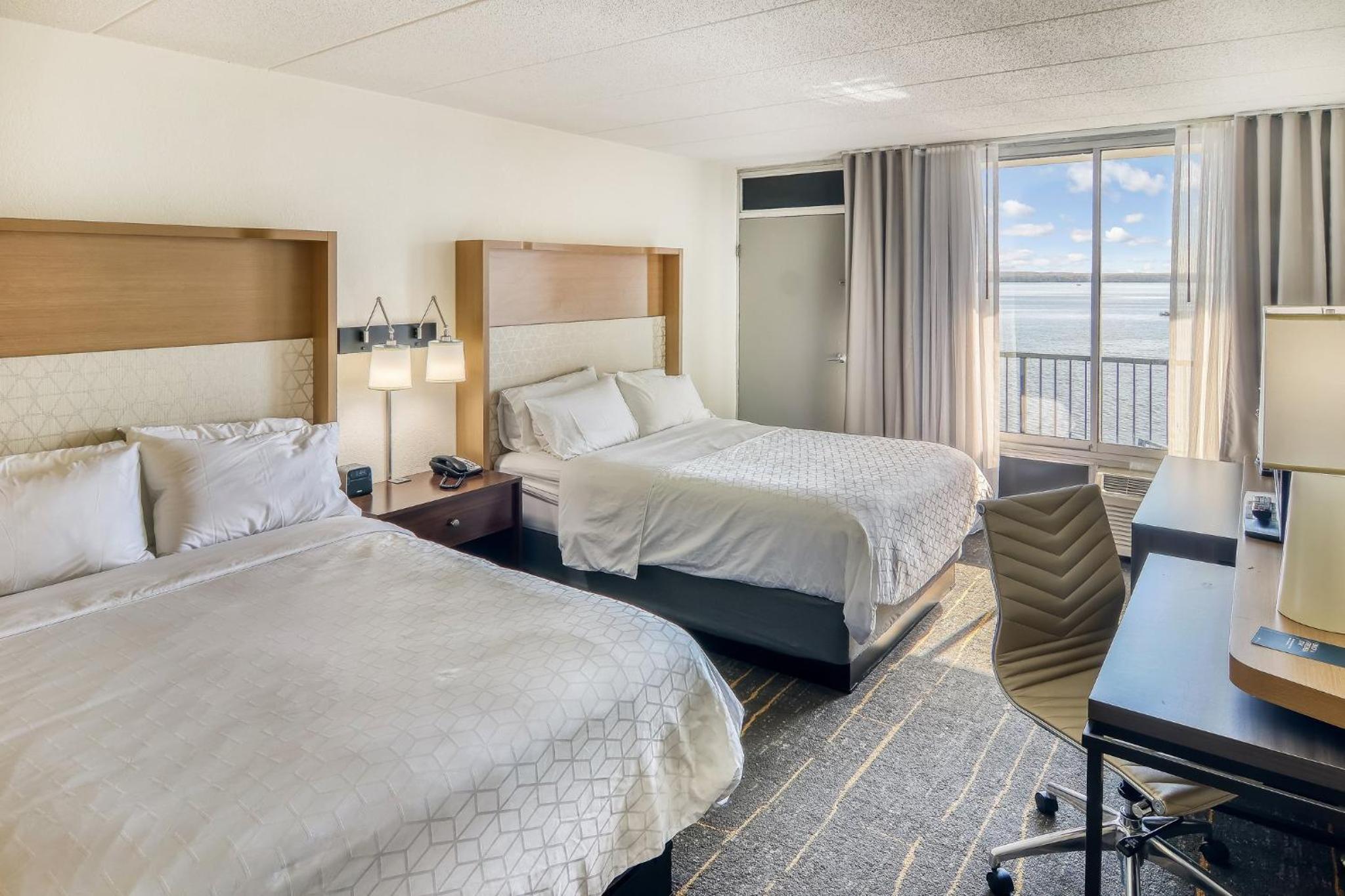 holiday inn detroit lakes by ihg