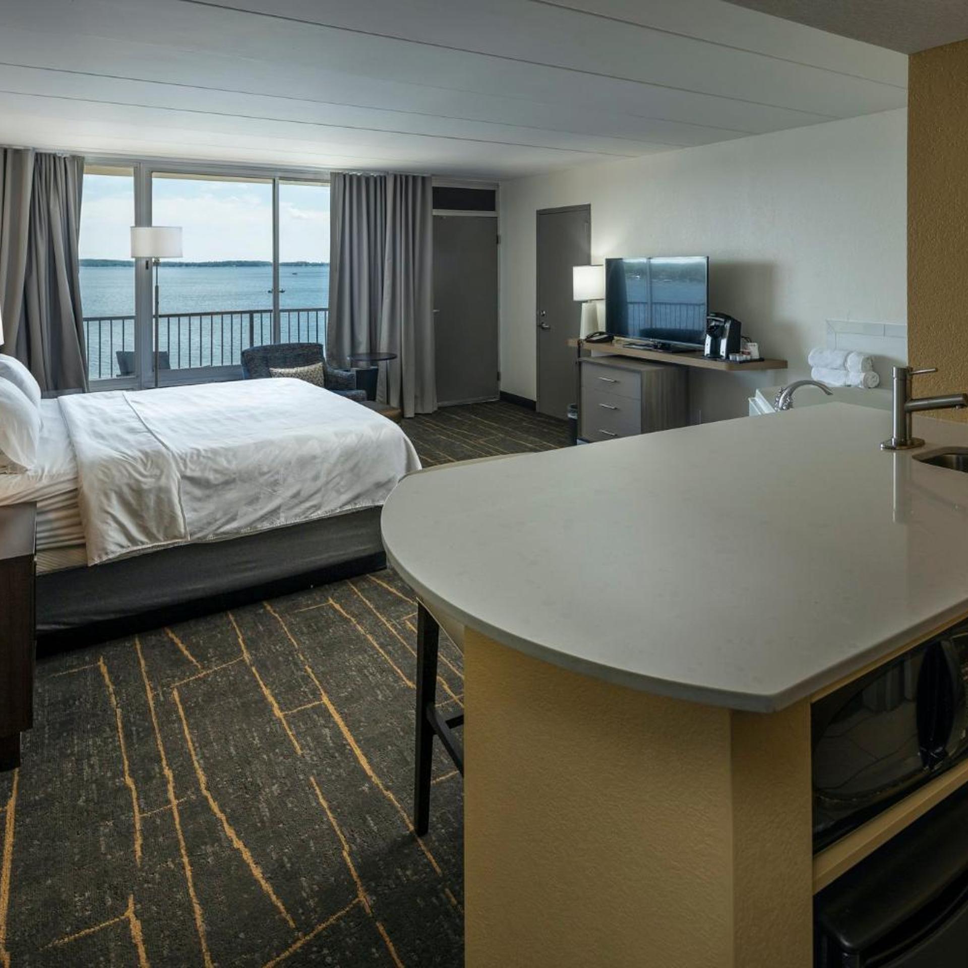 holiday inn detroit lakes by ihg