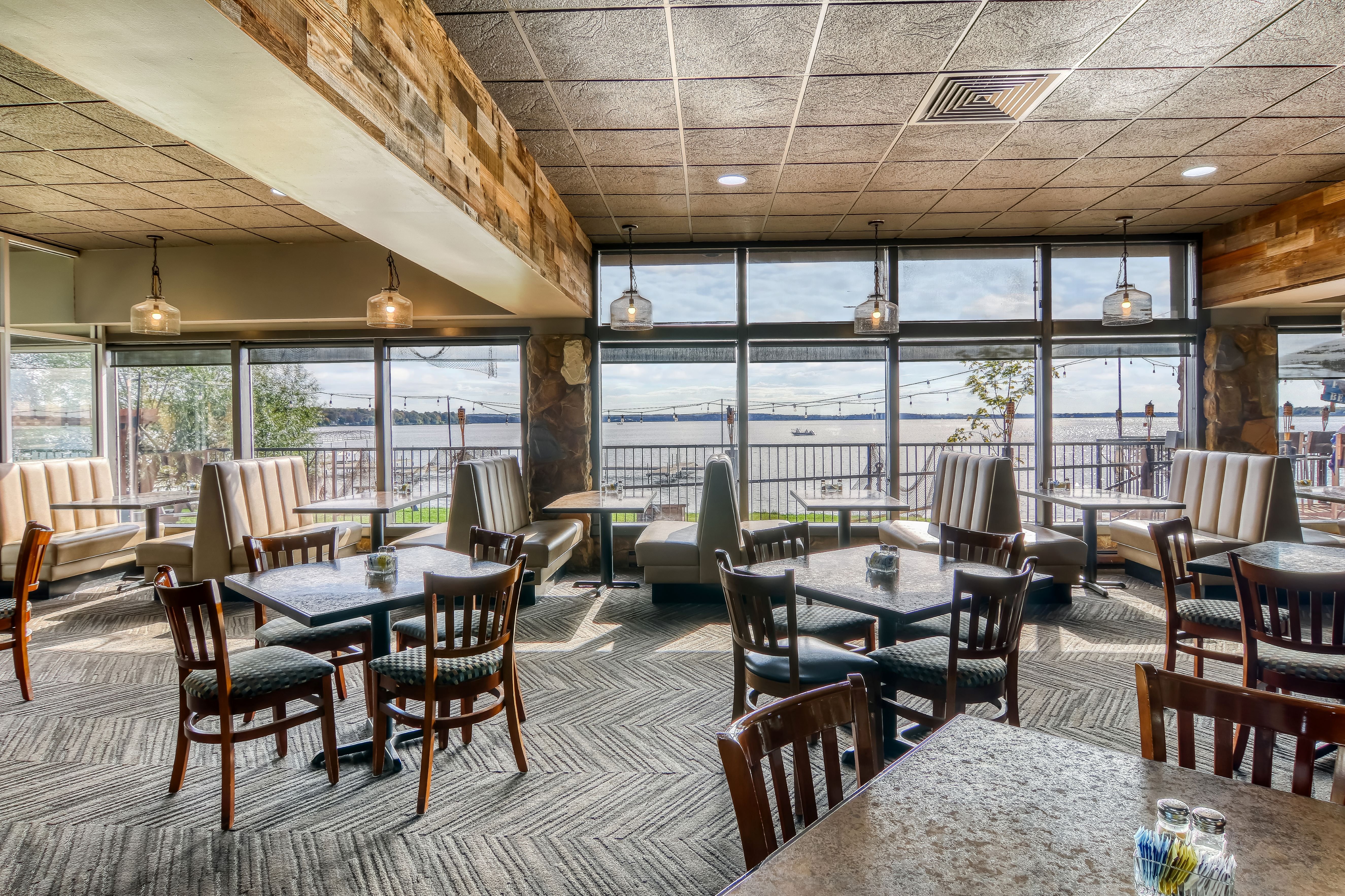 holiday inn detroit lakes by ihg
