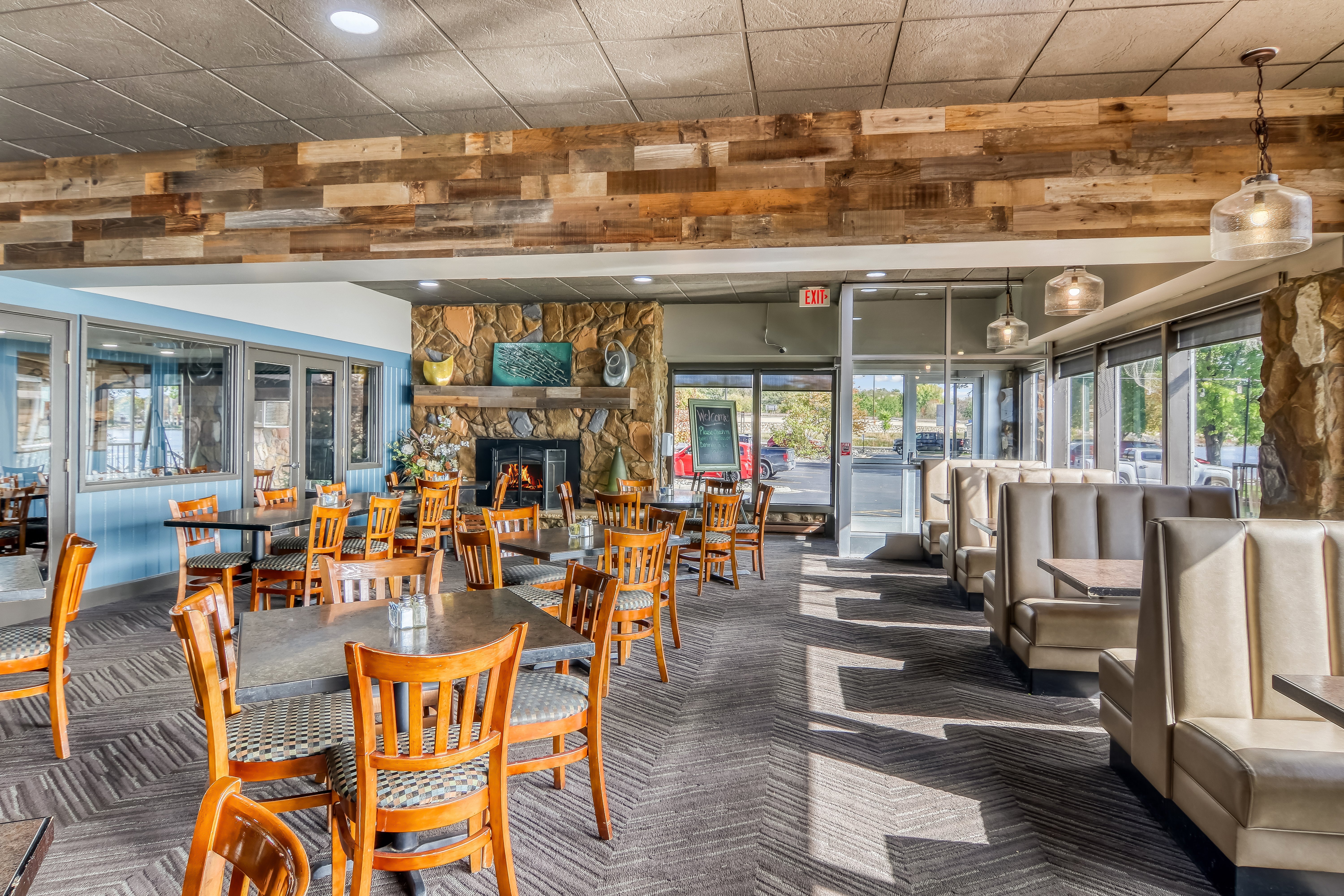 holiday inn detroit lakes by ihg