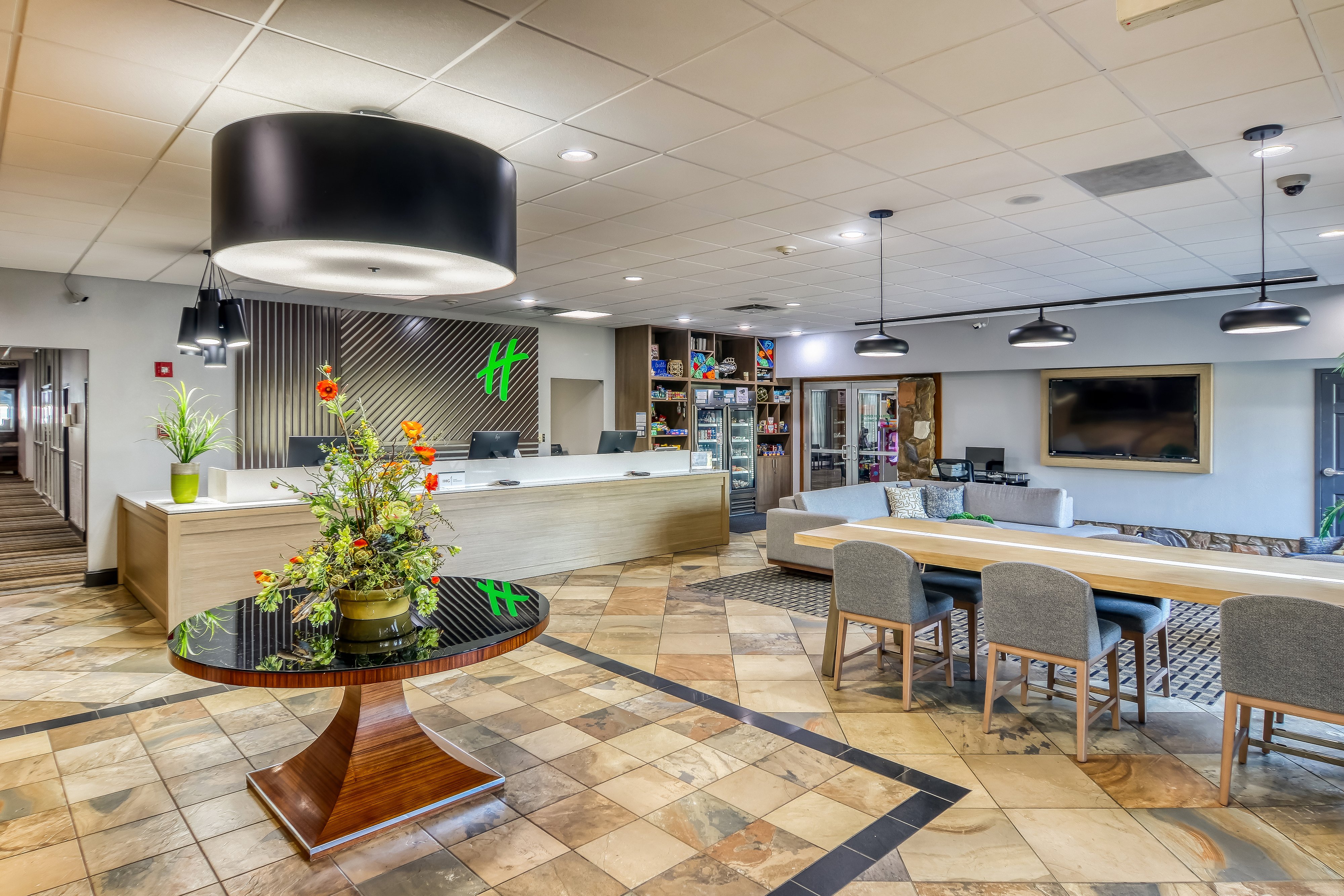 holiday inn detroit lakes by ihg