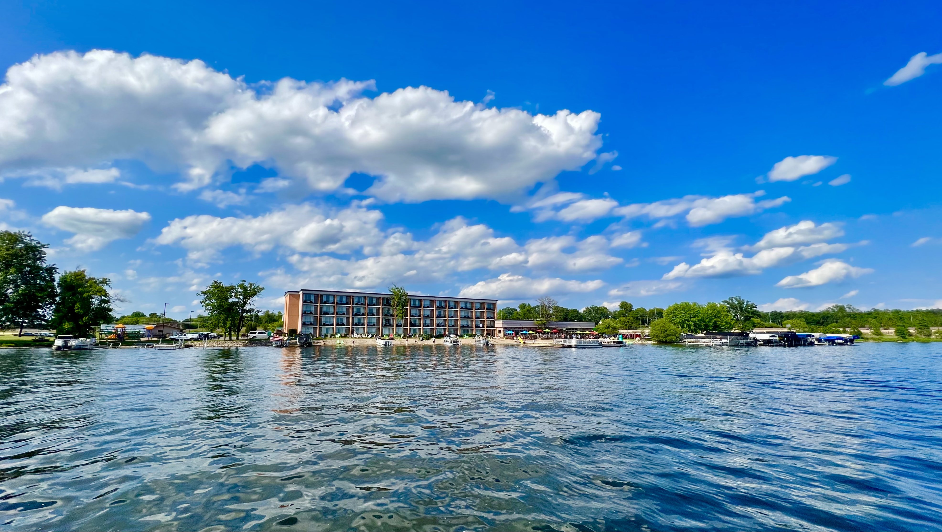 holiday inn detroit lakes by ihg
