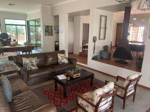 hotel otjibamba lodge