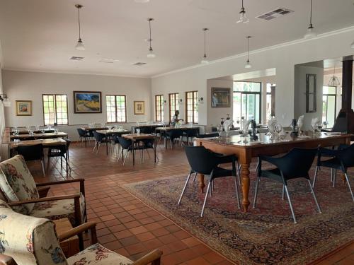 hotel otjibamba lodge